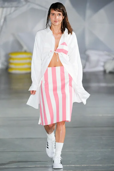 Look 3